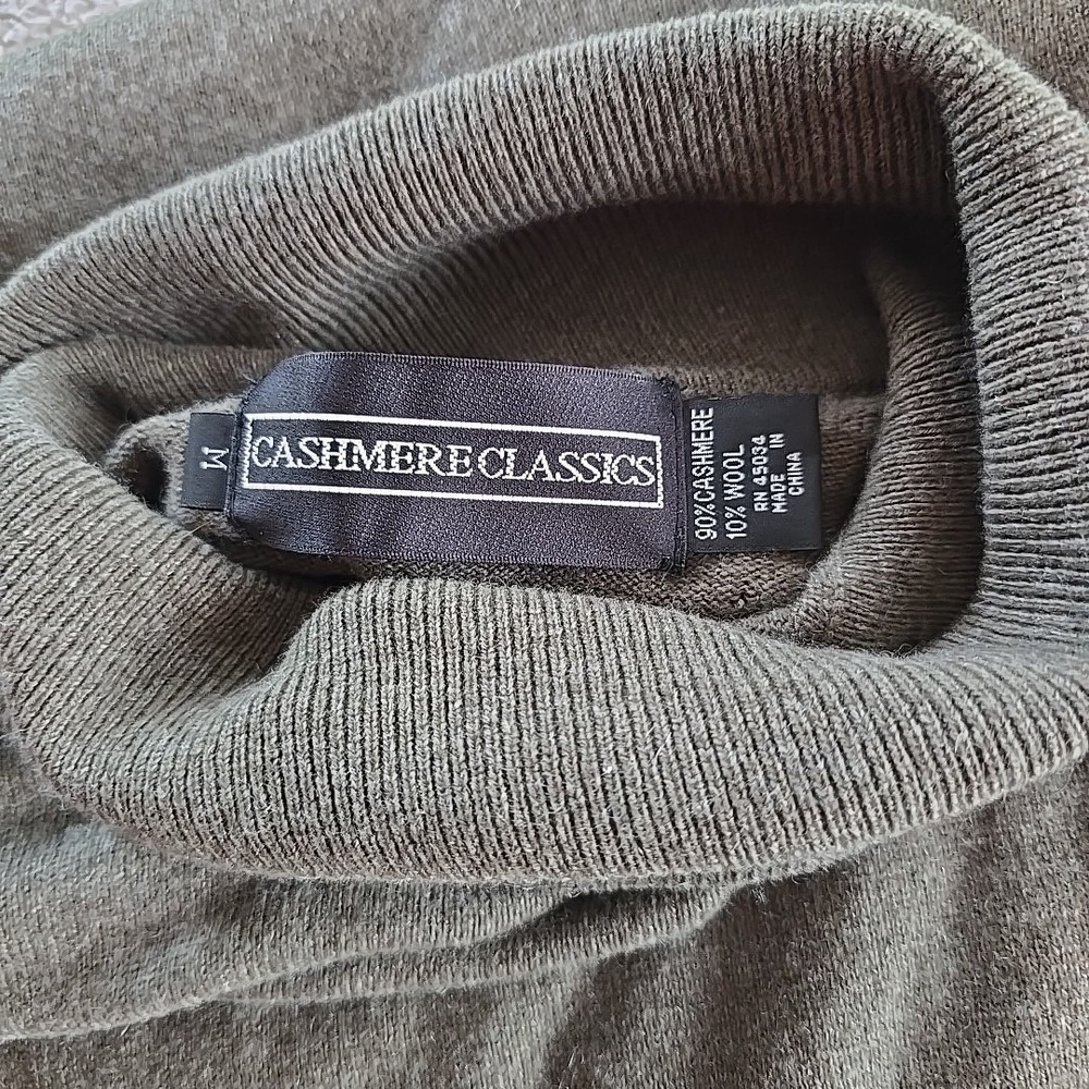 Cashmere Classics Turtleneck Sweater Green‎ Sz M 90% Cashmere 10% Wool - Picture 9 of 12